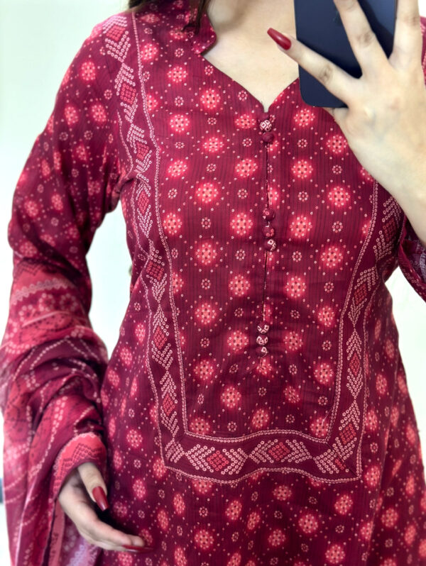 Bin Saeed Summer Printed Lawn 3 PC - ZSU25X30001 - Image 3
