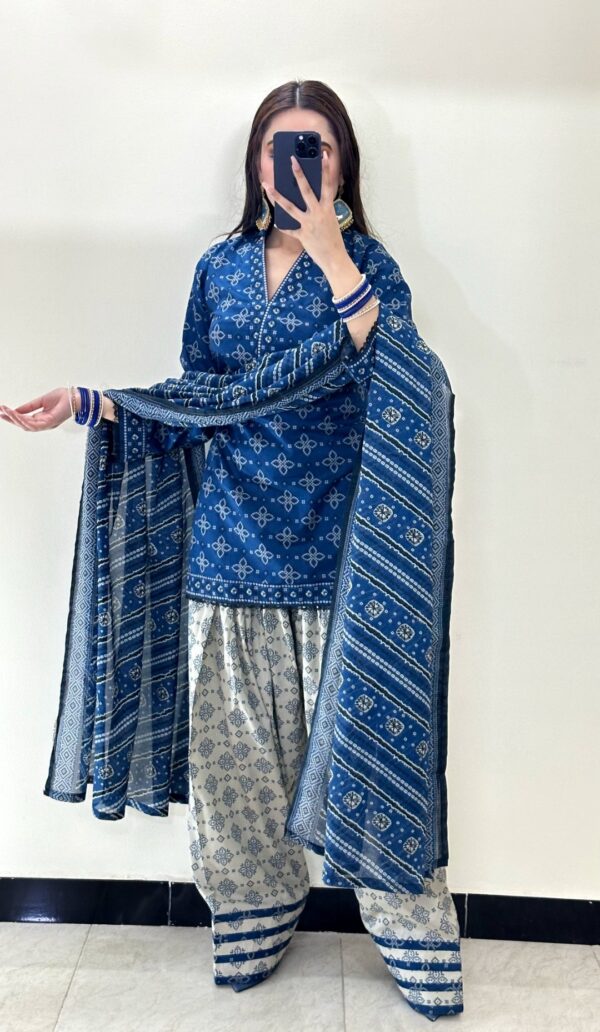 Bin Saeed Summer Printed Lawn 3 PC - ZSU25X30002 - Image 3